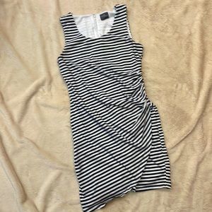 Market & Spruce Dress